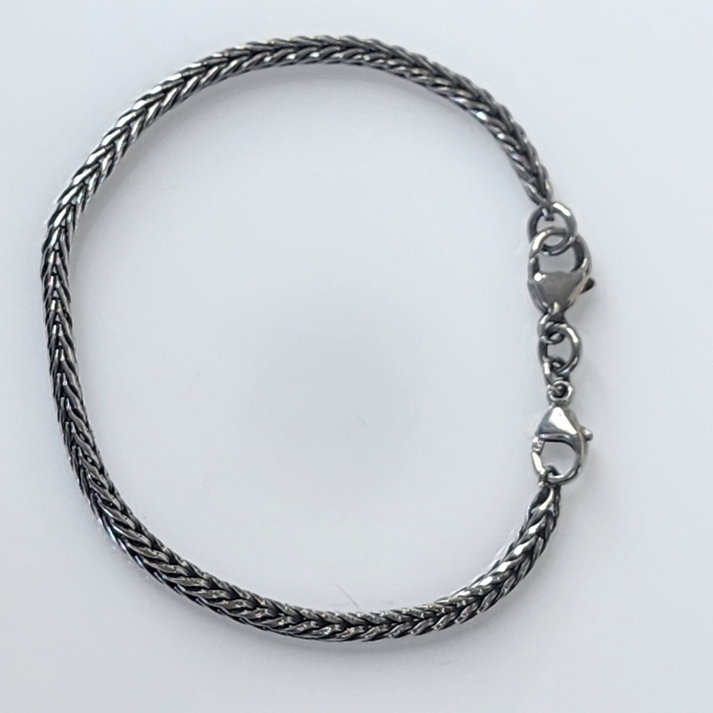 Trollbeads Sterling Silver Bracelet with Basic Clasp - Picture 6 of 9